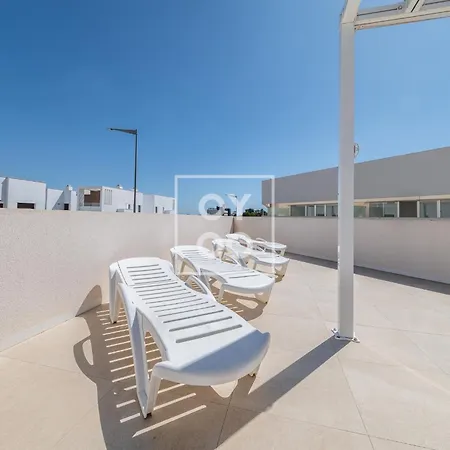 Casa Mirasal - Ground Flour - Roof Terrace - By Oyoostays 아파트