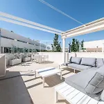 公寓 Casa Mirasal - Ground Flour - Roof Terrace - By Oyoostays 托雷维耶哈